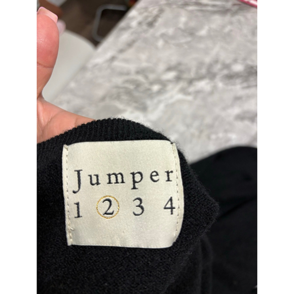 Women's Jumper Black Grey SKI Cashmere Crew Neck Sweater Size 2 - Picture 3 of 7